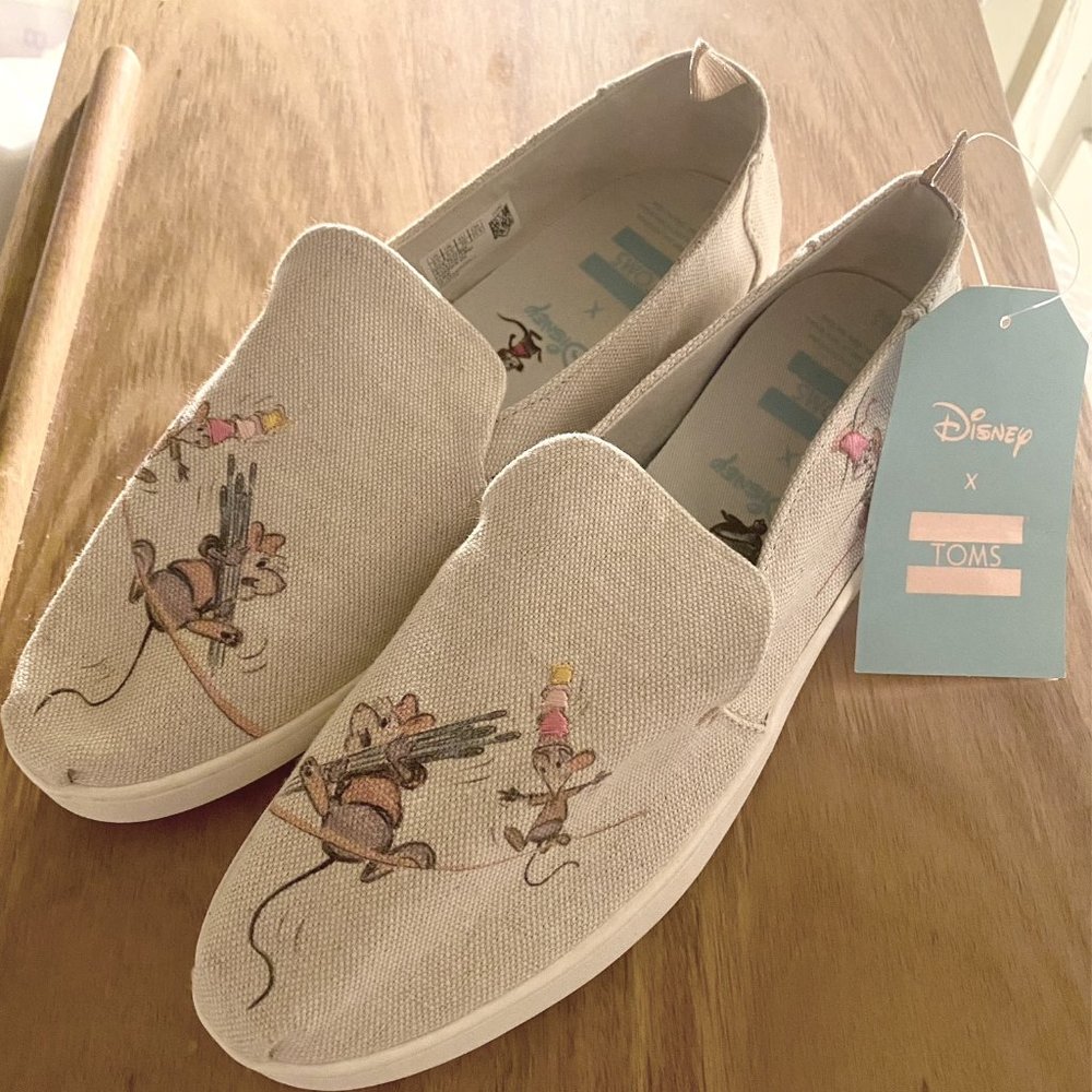 Disney X TOMS Cinderella Gus & Jaq Canvas Shoe Size 8.5